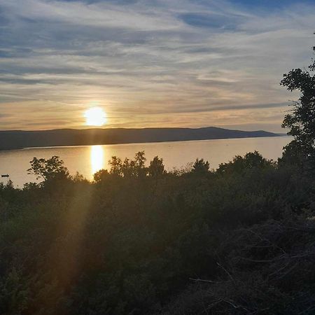 Apartman Larus Starigrad Paklenica Exterior photo