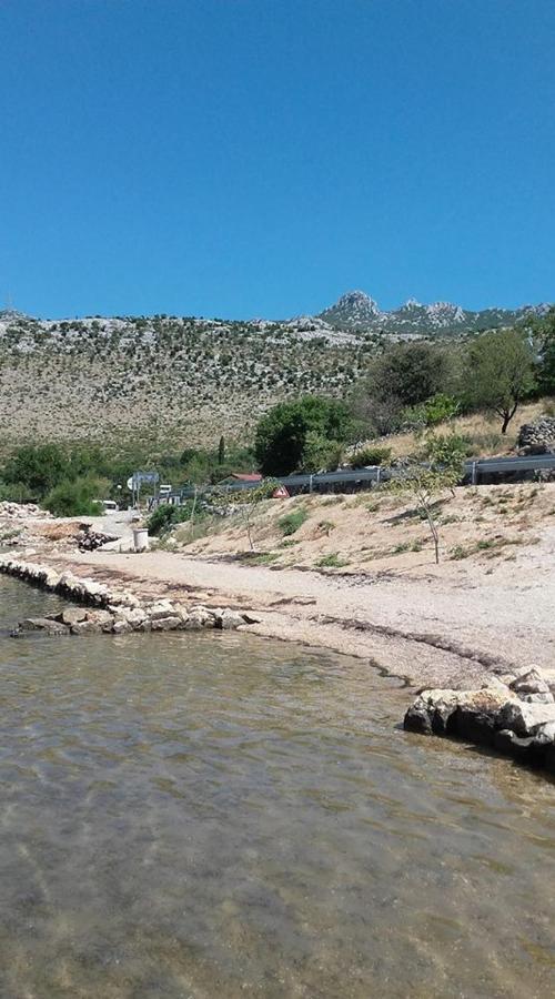 Apartman Larus Starigrad Paklenica Exterior photo